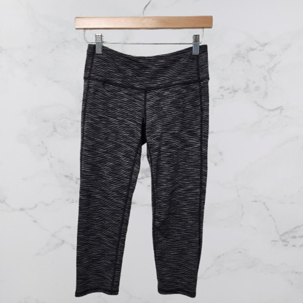 ATHLETA Energy Chaturanga Crop Legging Space Dye Black Gray Stripe Small